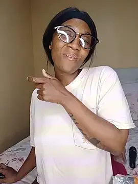 Stripchat Watch Live Sex Cams of Lucy_Blacksilk