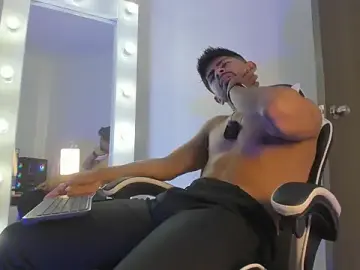 Stripchat Best live sex cam show of Noah_blackmen