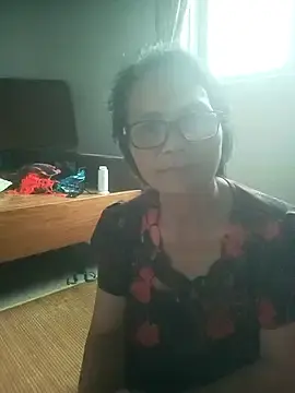 Stripchat Sex Cam of Vieekee