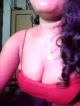Stripchat Live Sex Cam of Tamil_Kavitha