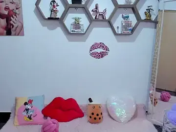 Stripchat Free Live Porn of SharonSander