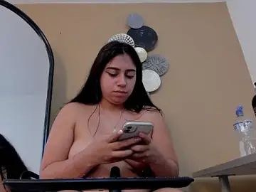 Stripchat Live Porn of luna_cute__