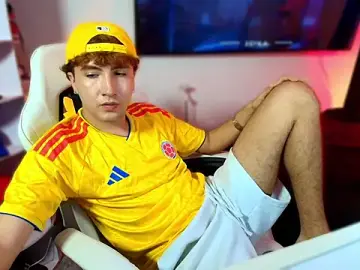 Stripchat Free Porn Cam of Eiden_carter