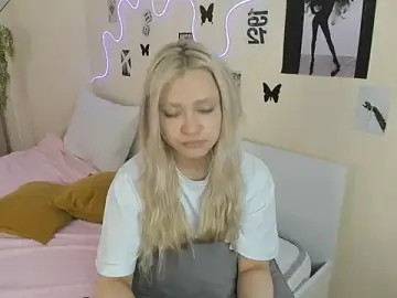 Stripchat Live Sex Cam of MidnightPoise
