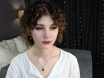 Stripchat Adult Video Chat of Kira__Fluffy