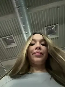 Stripchat Live Sex Cam of barbiehumpxxx