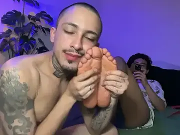 Stripchat Live Sex Cam of Noah_and_Steven