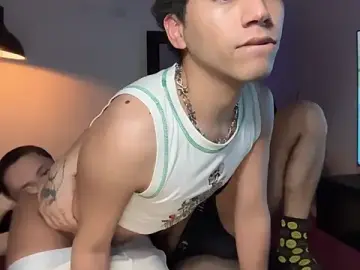 Stripchat Sex Chat of Noah_and_Steven