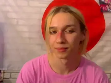 Stripchat Free Porn Cam of icebenz