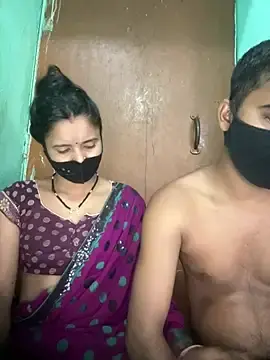 Stripchat Sex Cam of Suhani512