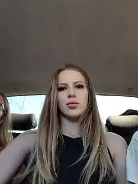 Stripchat Sex Cam of caressyourself