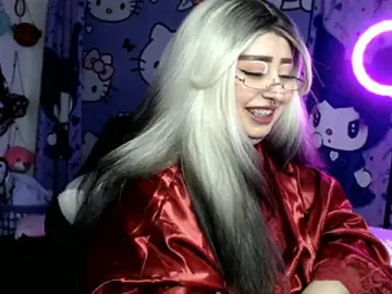 Stripchat Live Sex Cam of lussyevans24