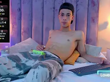 Stripchat Sex Cam of Liam__Mercury