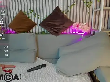 Stripchat Watch Live Sex Cams of Little_Chips