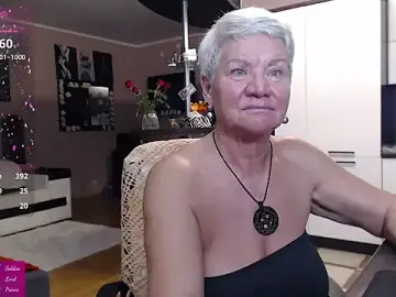 Stripchat Live Sex Cam of roxana_brooks