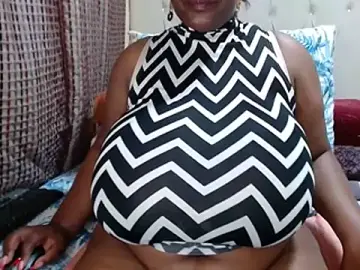 Stripchat Best Webcam of CHOCOLATEDARKBUSTYX