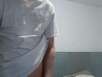 Stripchat Live Sex Cam of Dan_Hottie