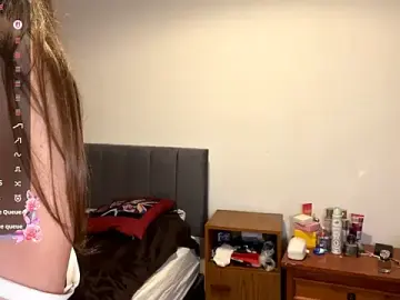 Stripchat Nude Webcam of dewlullaby