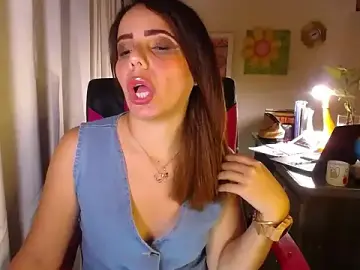 Stripchat Free Porn Cam of danielle_rose_1