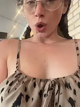 Stripchat Best Webcam of raen001