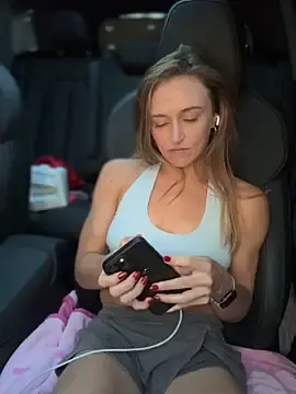 Stripchat Adult Webcam of lunagirl13