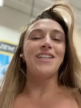 Stripchat Live Porn of lunagirl13