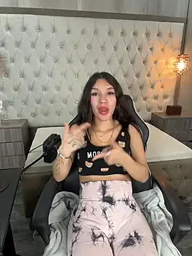 Stripchat Live Porn of Chanell_rousse