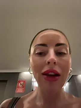 Stripchat Free Porn Cam of EmaSalis