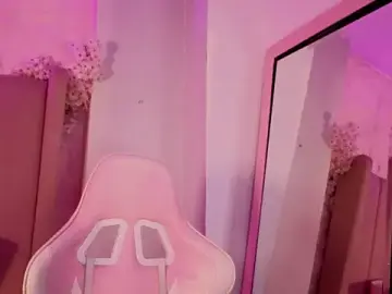 Stripchat Free Live Porn of MollyBigBoobs12