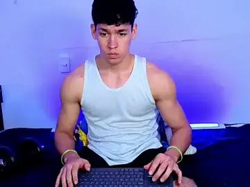 Stripchat Free Live Porn of Luke_Muscle