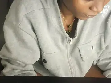 Stripchat Sex Cam of Littlegoddess19