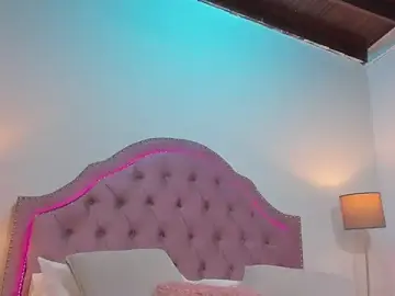 Stripchat Live Sex Cam of Mia_Culpa