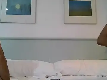 Stripchat Sex Cam of TommyandTomara