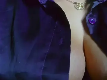 Stripchat Live Sex Cam of NICOL-JARAMILLO