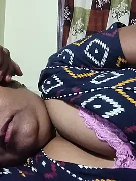 Stripchat Free Porn Cam of yamini1431