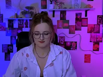 Stripchat Free Porn Cam of luna_berryy