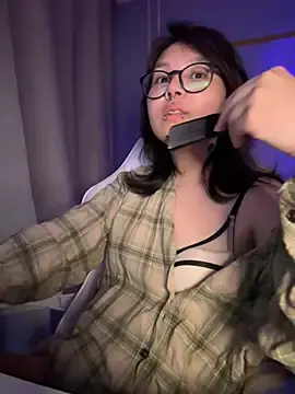 Stripchat Live Sex Cam of maydaykimmy