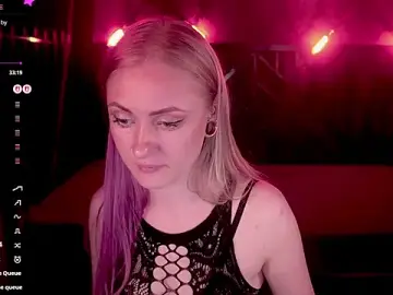 Stripchat Live Sex of DramaQuenns
