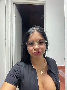 Stripchat Adult Video Chat of Elara_Luxe