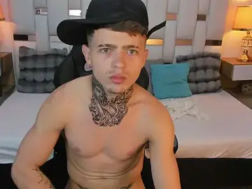 Stripchat Private Sex Chat of Zeus_damian21