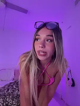 Stripchat Live Sex Cam of amylaaa