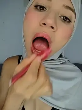 Stripchat Free Live Porn of hanaa_18