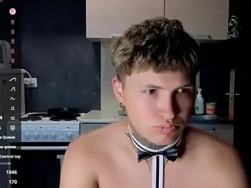 Stripchat Free Porn Cam of JonnyDarkk