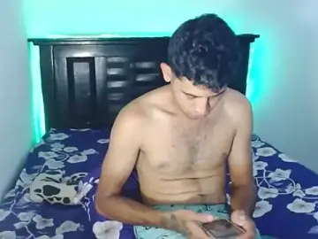 Stripchat Nude Webcam of abrahaam25