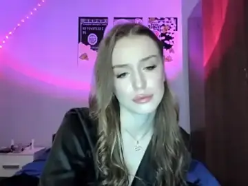 Stripchat Watch Live Sex Cams of tinyglow