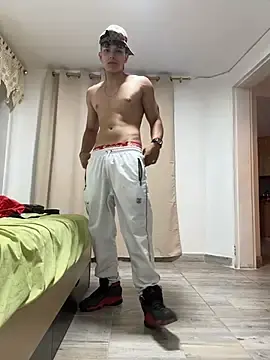 Stripchat Free Live Porn of DilanMiller_