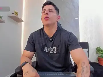 Stripchat Free Live Porn of Johan_Williams_07