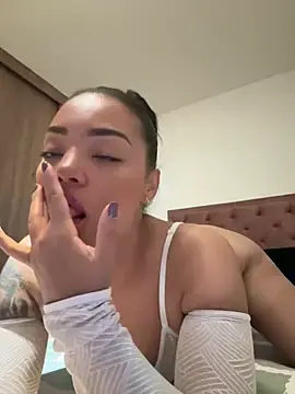 Stripchat Live Sex Cam of JennLeMoka