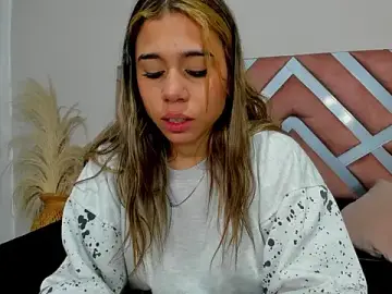 Stripchat Nude Webcam of Rachell_criss