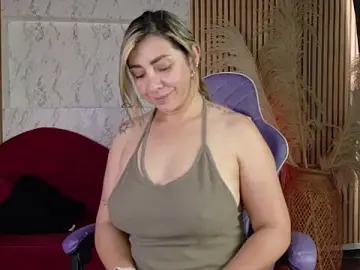 Stripchat Free Porn Cam of Isabella_lt
